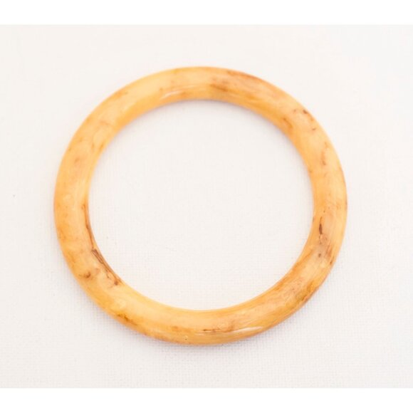 Minimalist Gold Tone Scarred Ring Bangle | 7.85 Inch | Avon H9 - Picture 3 of 5